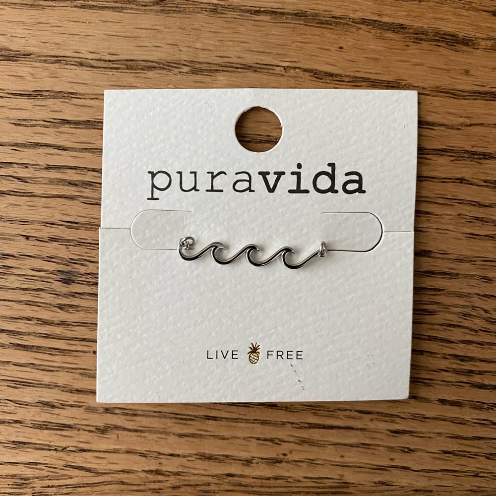 NWT Never Worn Pura Vida Wave Necklace 🌊